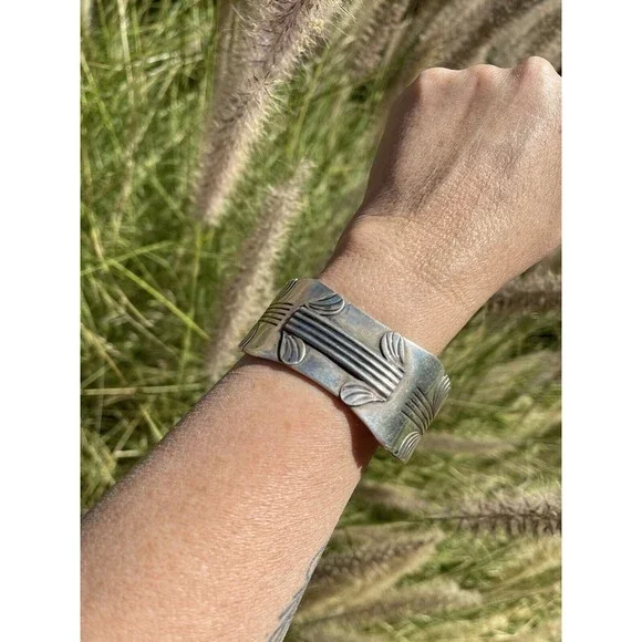 Vintage Navajo Sterling Silver Sleek Lined Bracelet Cuff Signed